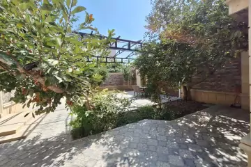 Satılır Villa 8-ci Mikrorayonda