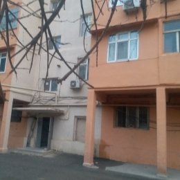 Satılır 3 otaqlı Köhnə Tikili 72 m², Cavanşir küçəsi