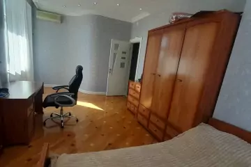 Satılır Yeni Tikili 8-ci Mikrorayonda 