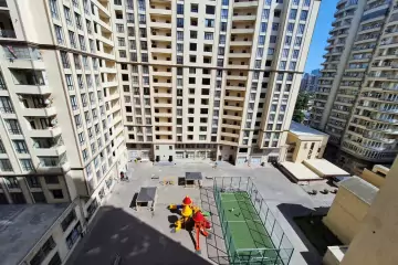 Satılır Yeni Tikili şərq Bazarında 