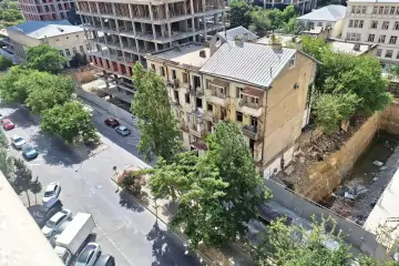 Satılır Yeni Tikili şərq Bazarında 