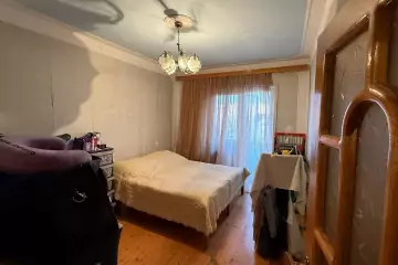 Satılır Köhnə Tikili Qaraçuxurda