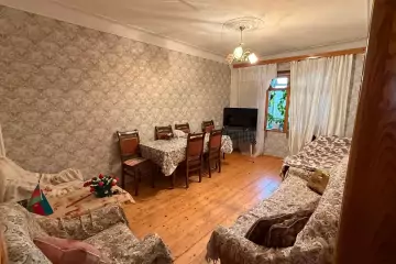 Satılır Köhnə Tikili Qaraçuxurda