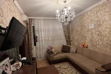 Satılır Köhnə Tikili 7-ci Mikrorayonda