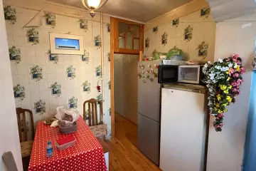 Satılır Köhnə Tikili Qaraçuxurda