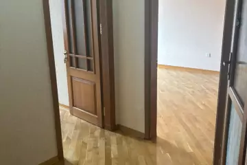 Satılır Yeni Tikili Həsən əliyev (keçmiş İnqilab)da 