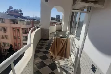 Satılır Yeni Tikili 8-ci Mikrorayonda 