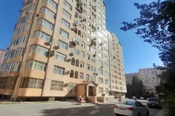 Satılır Yeni Tikili 8-ci Mikrorayonda 