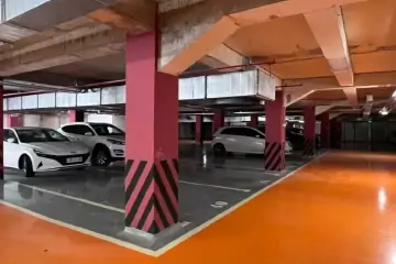 Satılır Yeni Tikili şərq Bazarında 