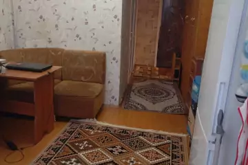 Satılır Köhnə Tikili 4-cü Mikrorayonda 