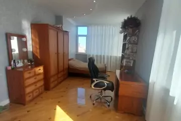 Satılır Yeni Tikili 8-ci Mikrorayonda 