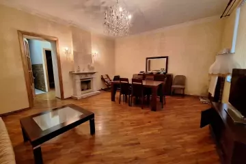 Satılır Ofis İçərişəhərdə 