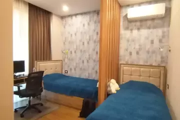 Satılır Qaraj Grand Hayatda 