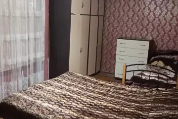 Satılır Köhnə Tikili 4-cü Mikrorayonda 