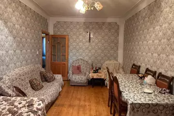 Satılır Köhnə Tikili Qaraçuxurda