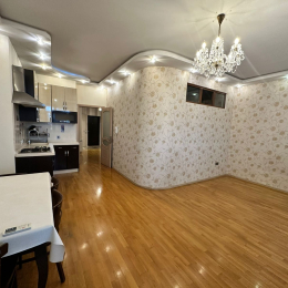 Satılır 2 otaqlı Yeni Tikili 65 m², Gənclik