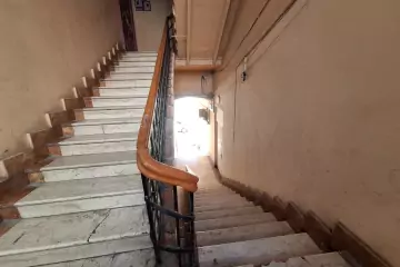 Satılır Köhnə Tikili 28 May Metrosu ətrafında