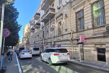 Satılır Köhnə Tikili 28 May Metrosu ətrafında