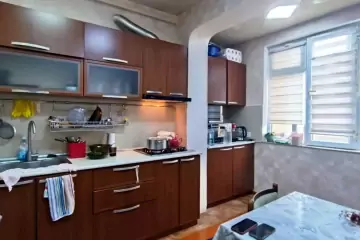 Satılır Köhnə Tikili Gənclikdə