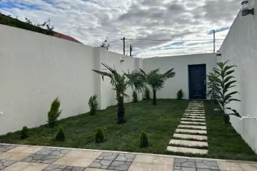 Satılır Həyət Evi Binədə