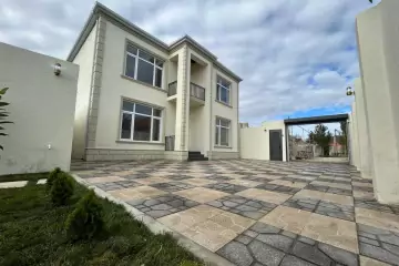 Satılır Həyət Evi Binədə