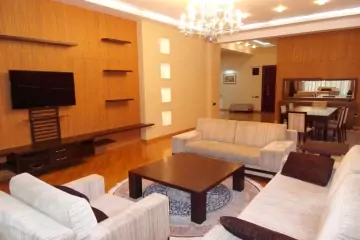 Aylıq Kirayə Yeni Tikili Gənclik Mallda