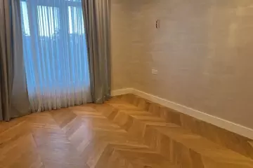 Satılır Yeni Tikili Gənclikdə