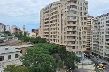 Satılır Yeni Tikili 28 May Metrosu ətrafında