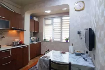 Satılır Köhnə Tikili Gənclikdə