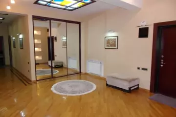 Aylıq Kirayə Yeni Tikili Gənclik Mallda