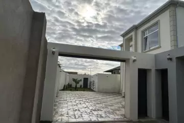 Satılır Həyət Evi Binədə