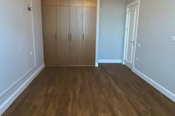 Satılır Yeni Tikili Gənclikdə