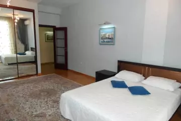 Aylıq Kirayə Yeni Tikili Gənclik Mallda