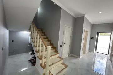 Satılır Həyət Evi Binədə