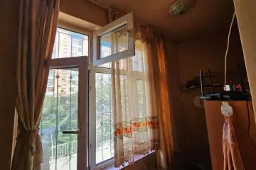 Satılır Köhnə Tikili Ukraniya Dairəsida