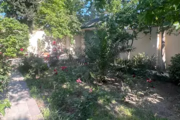 Aylıq Kirayə Həyət Evi Zabrat Qəsəbəsida