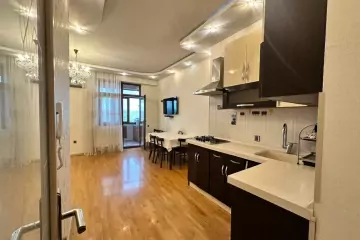 Satılır Yeni Tikili Gənclikdə