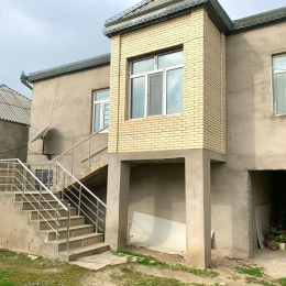 Satılır 4 otaqlı bağ evi 170 m², 5 sot  torpaq, Buzovna