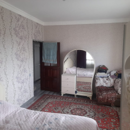 Satılır 4 otaqlı Köhnə Tikili 100 m², Nargilə kafe