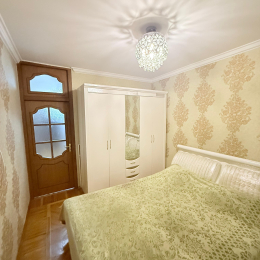 Satılır 2 otaqlı Köhnə Tikili 51 m², Gəncə prospekti