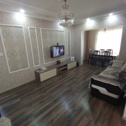 Satılır 3 otaqlı Köhnə Tikili 100 m², Ukraniya dairəsi