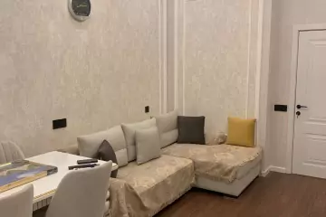 Aylıq Kirayə Yeni Tikili şərq Bazarında