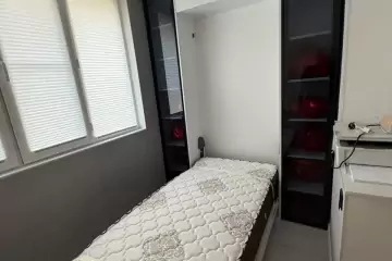 Satılır Köhnə Tikili 8-ci Kilometrdə