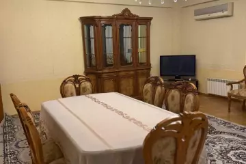 Aylıq Kirayə Yeni Tikili şərq Bazarında