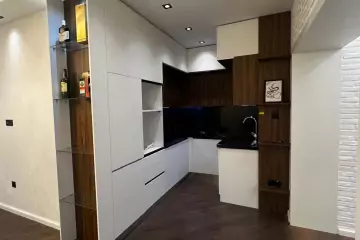 Satılır Yeni Tikili Yeni Günəşlidə 