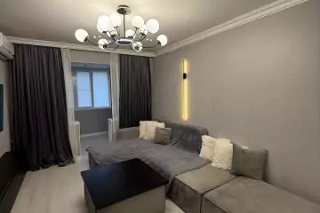 Satılır Köhnə Tikili 8-ci Kilometrdə