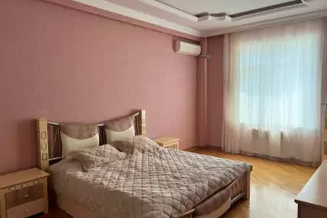 Aylıq Kirayə Yeni Tikili Mərkəzdə