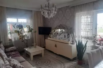 Satılır Köhnə Tikili Nargilə Kafesində