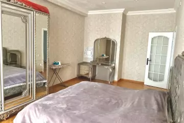 Aylıq Kirayə Yeni Tikili Mərkəzdə