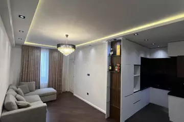 Satılır Yeni Tikili Yeni Günəşlidə 